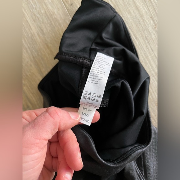 SPANX Women’s Moto Faux Leather Leggings Very Black - Size Small - Picture 6 of 7
